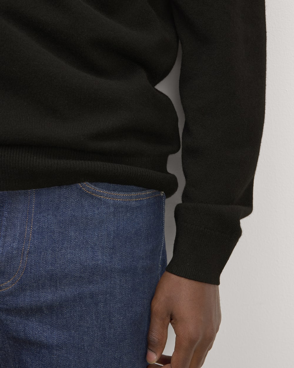 The Quarter-Zip in Cashmere |  Black