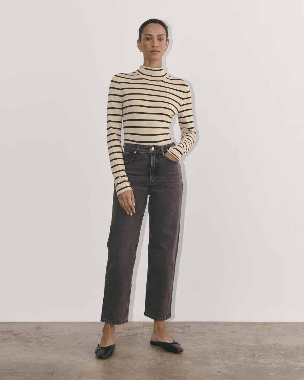 The Funnel Neck in Cotton Cashmere | Powder / Black