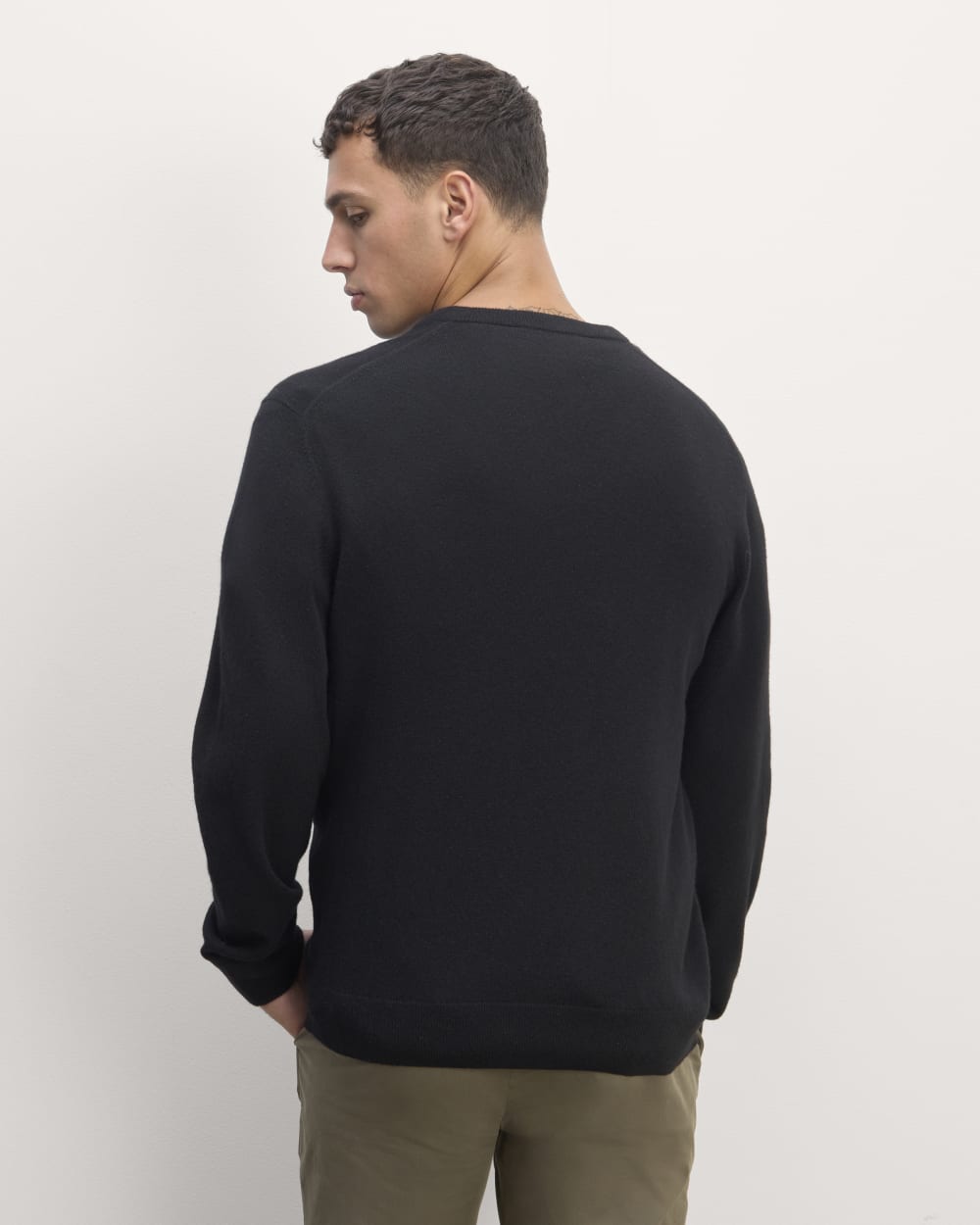 The Cashmere V-Neck Sweater | Black