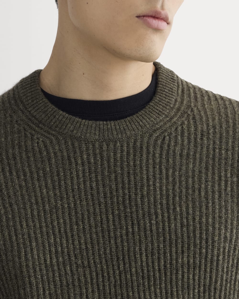 The Fisherman Crew in Wool Cashmere | Heathered Army Green