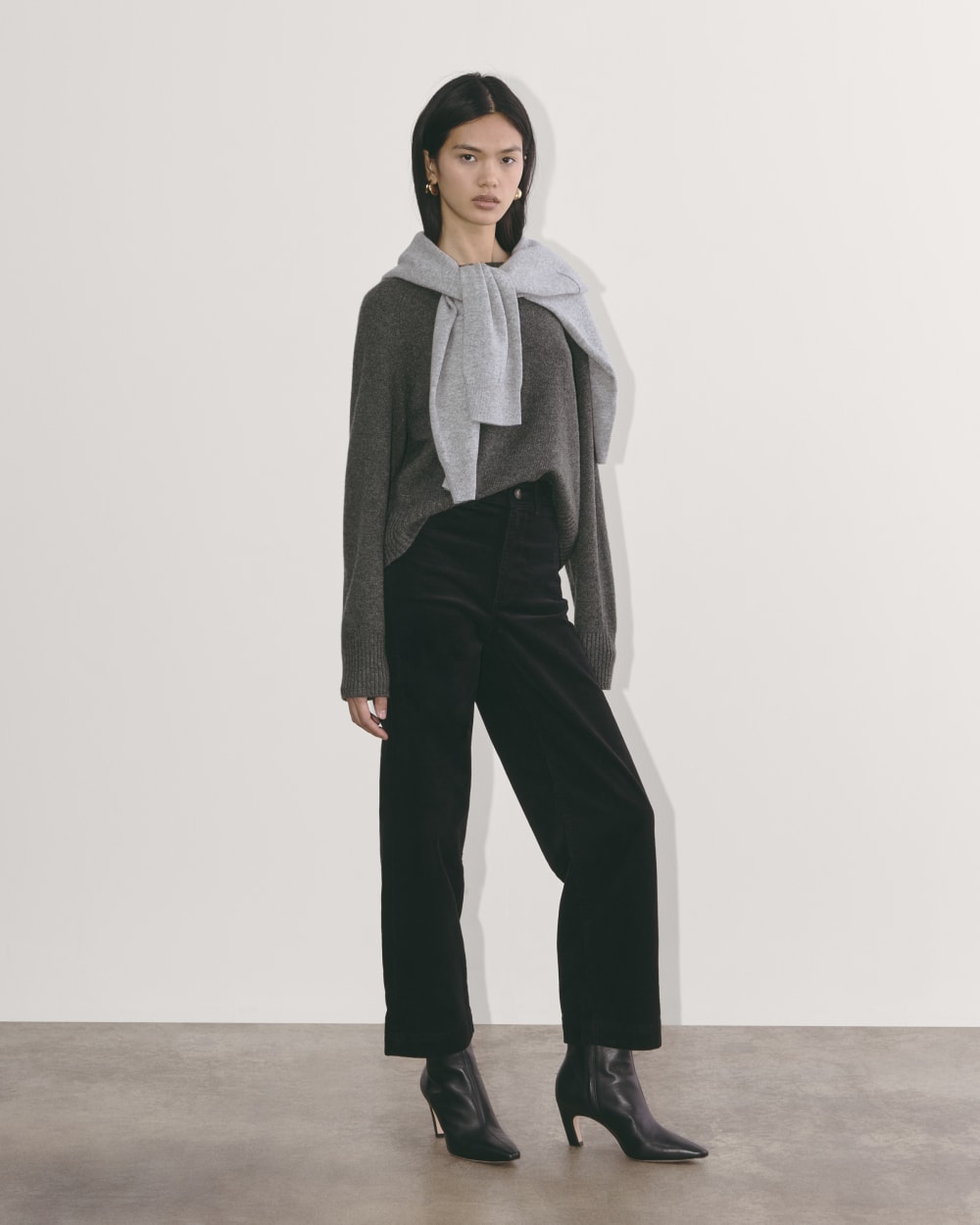 The Boxy Crew in Cashmere | Heather Charcoal