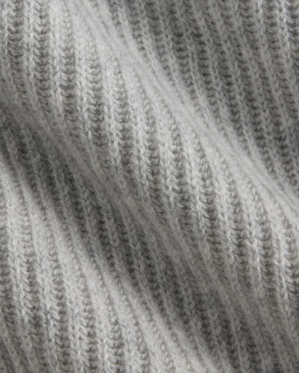 The Fisherman Crew in Wool Cashmere | Light Heather Grey